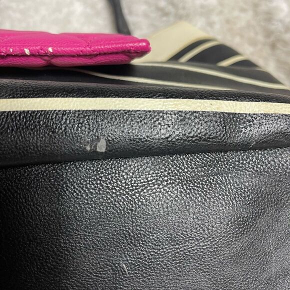 Betsey Johnson Black &white stripes shoulder bag hot pink heart quilted pocket - Picture 14 of 15